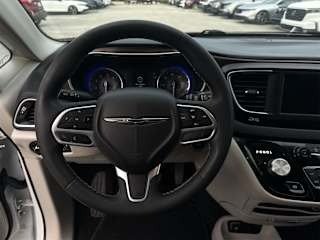 2022 Chrysler Voyager