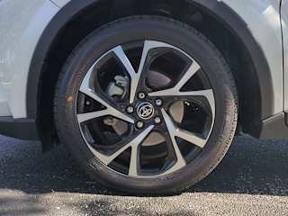 imgi_18_6981822aaf8ad87aa6f83f11 2020 Toyota C-HR