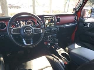 imgi_18_69867d86a045662443f4e43f 2020 Jeep Gladiator