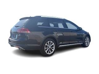 1/18  2018 Volkswagen Golf Alltrack