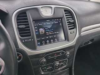 imgi_23_697bf60caf8ad87aa698f929 2018 Chrysler 300