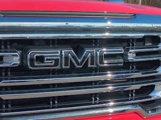1/41  2020 GMC Sierra 1500 SLT