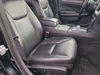 imgi_37_697bf60daf8ad87aa699077b 2018 Chrysler 300