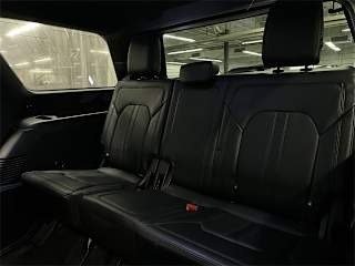 imgi_37_69857a0ca0456624433ac491 2021 Ford Expedition