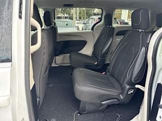 2022 Chrysler Voyager