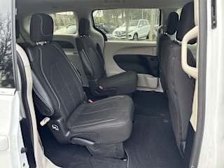 2022 Chrysler Voyager